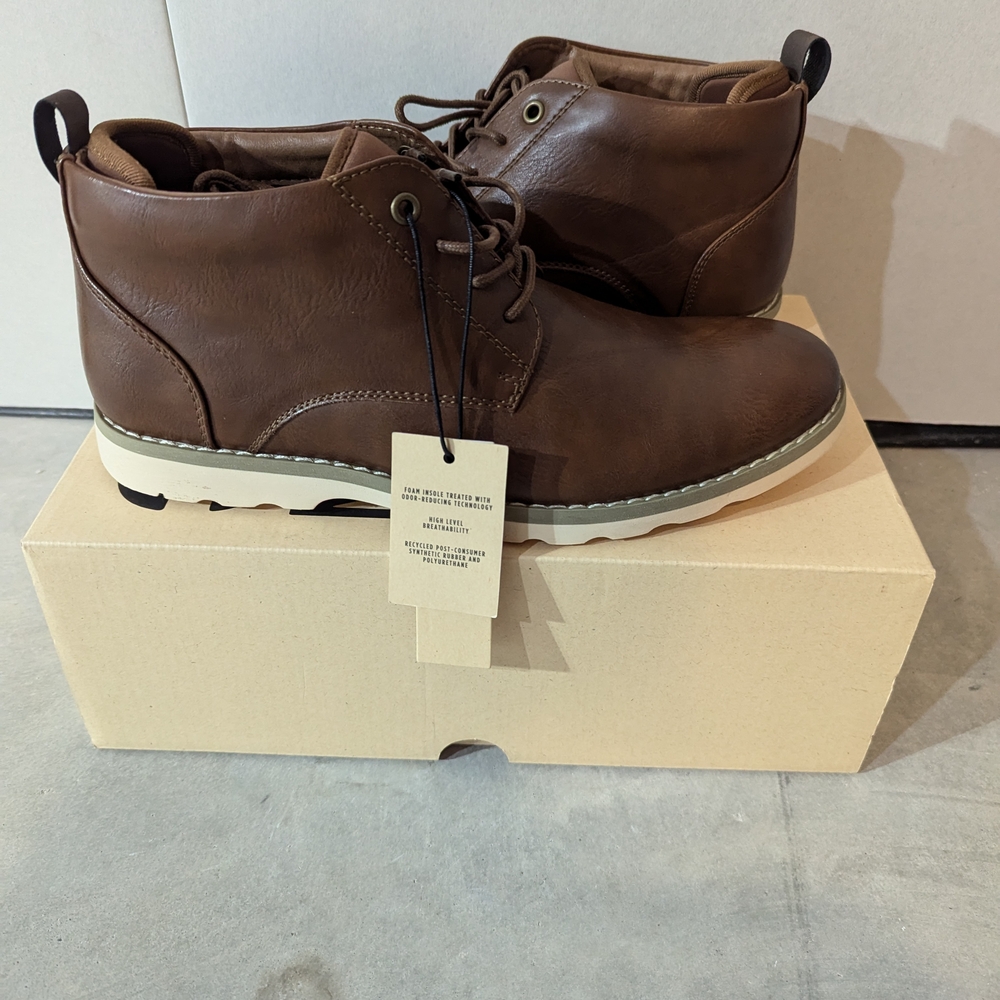 Steve Madden Brown Chukka Boots